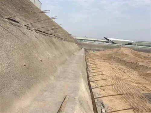 泗水河道边坡加固